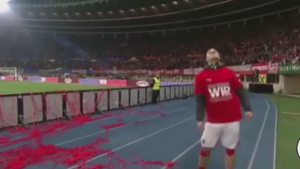 APSOLUTNI HIT: Ludi ‘ples’ Arnautovića na Ernest Hapelu, ali će vas muzika u pozadini nasmejati do suza (VIDEO)