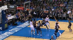 OVO DO SAD NISTE VIDELI: Prima milione, a ne može da dobaci sa slobodnog bacanja – dva puta za redom! (VIDEO)