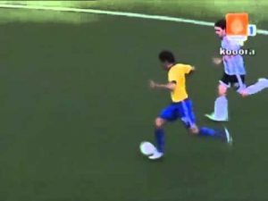 VREMEPLOV: Kakin trk nakon kog je Mesi izgledao kao kornjača, i gol u duhu sambe (VIDEO)