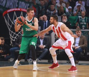 TRENERI ODLUČILI: Moskovski ‘Ser’ najbolji defanzivac Evrolige, u vrhu i Branko Lazić (VIDEO)