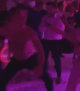 ŠOU: Mamić ženio sina, skinuo košulju, pevao Mitra Mirića, đuskao, a onda se okliznuo i tresnuo na pod (VIDEO)