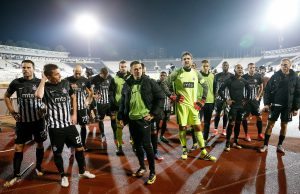 NI ON NIJE POMOGAO: Bivši napadač Partizana se vratio u Humsku i bio najbučniji navijač pored terena (FOTO)