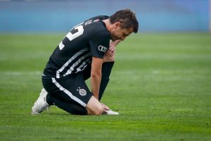 NASTAVLJA SE AKCIJA PARTIZANA: Kupi kartu kad i Saša Ilić! (FOTO)