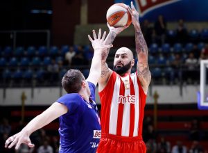 POTEZ PRVOG POLUVREMENA: Antić se vratio trojkom uz zvuk sirene i raspalio ‘Pionir’, a potom nastavio da ‘rešeta’ (VIDEO)