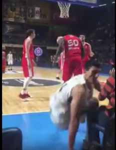 NEZGODA PARTIZANOVOG CENTRA: Pogledajte težak pad Obrada Tomića koji je mogao da zada nove glavobolje Nikoliću (VIDEO)