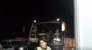 NIJE MOGAO DA IZDRŽI: Da li je to Venger već u autobusu morao da ‘oseti’ srpsku kuhinju (VIDEO)