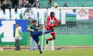 IZJEDNAČENA BORBA: Zvezda i Zemun bez golova nakon prvog poluvremena