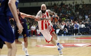 TRENUTAK ODLUKE: Pogledajte trojku Pere Antića kojom je Crvena zvezda ‘presudila’ Realu iz Madrida (VIDEO)
