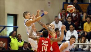 ABA LIGA: Budućnost pregrmela teško gostovanje, ‘pol pozicija’ sve dalja Zvezdi i Cedeviti (VIDEO)