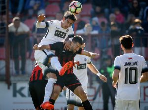 PARTIZAN SA PENALA DO PREOKRETA: Uzalud protesti igrača Mačve, Ilić nemilosrdan – 2:1 za crno-bele (VIDEO)