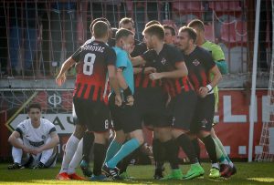 FOTO UBOD: Da li je bio penal za Partizan ili ne? Šta vi kažete? Izraz lica Nenada Gavića preti da postane hit na internetu (FOTOGARLERIJA)