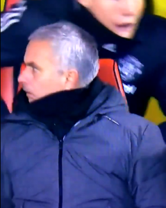 TRENER MU UKRAO ŠOU: Pogledajte urnebesnu reakciju Murinja nakon ‘projektila’ Janga za TV špice! (VIDEO)