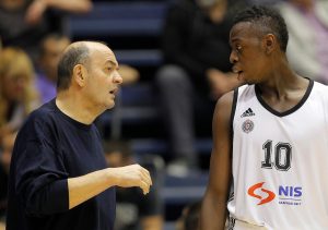 NIJE LAKO PREPOZNATI GA: Ludi imidž Borisa Daloa (FOTO)