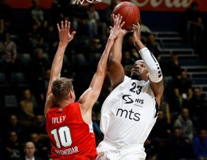 ZAHVALNICA: Samjuels se oprostio od Partizana (FOTO)