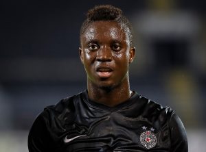 HIT NA INTERNETU: Bivši igrač Partizana snimio kako su Solomona ‘isprepadali’ Grobari (VIDEO)