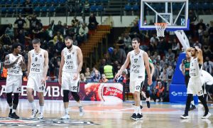 GROBARIMA PREKIPELO: Navijači crno-belih jasno etiketirali krivca za šokantan poraz od Olimpije! (FOTO)