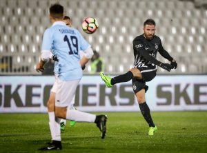 KONAČNO PROBIJEN ZID ‘GRAĐEVINARA’: Dva lepa gola Zorana Tošića za samo šest minuta (VIDEO)