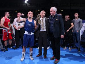 ZAVRŠEN BOKSERSKI SPEKTAKL: Poletanu „Zlatna rukavica“ u ‘Štark areni’