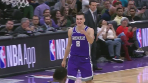 NBA: Bogdane, ubico Lejkersa! Jokić se povredio, ali nije hteo na klupu… (VIDEO)