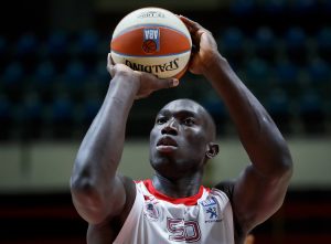 UMALO OTKUNUO OBRUČ: Brutalno zakucavanje Majkla Odža protiv Partizana! (VIDEO)