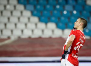 OSMEH NA LICU POVRATNIKA JOVIČIĆA I PEŠIĆEVO POZIRANJE NAKON HET-TRIKA (FOTO GALERIJA)