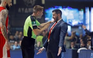 ZVEZDA ‘TRAŽI KAZNE’: Dušan Alimpijević lakše povređen tvrdim predmetom! (FOTO)