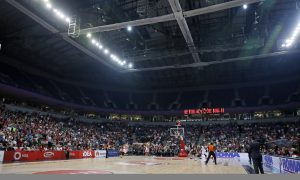 UŽIVO IZ ARENE: Pogledajte kako navijači Zvezde prate fudbal pred duel sa Baskonijom (VIDEO)