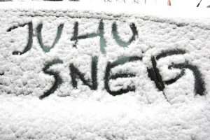 SNEG NIJE JAČI OD FUDBALA SAMO U HUMSKOJ: Odložene još dve utakmice Superlige Srbije!