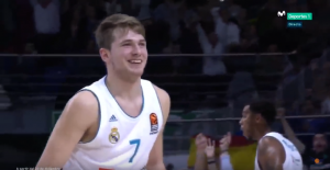 ZBOG NJEGA ĆE POVEĆATI DIMENZIJE TERENA: Dončić ponovo pogodio sa sopstvene polovine (VIDEO)