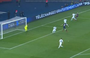 ‘OBRNULI IGRICU’: Mbape nanizao pola Kaena, pa Kavani ‘štiklom’ dao gol za televizijske špice (VIDEO)