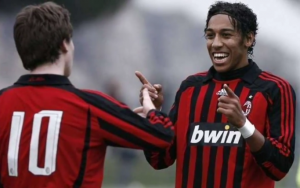 VREMEPLOV: Obamejang u dresu Milana dao evrogol u stilu Del Pjera, pa je prodat za ‘tričavih’ milion evra (VIDEO)