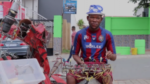 POSTAO SVETSKI POPULARAN: Južnoafrikanac uradio neverovatnu stvar, ali odakle mu dres Partizana? (VIDEO)