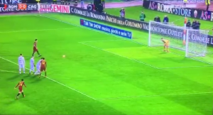 ‘ODŠETAO’ DO NESLUĆENE BLAMAŽE: Penalu Dijega Perotija smeje se cela Italija! (VIDEO)