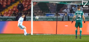 KAD PROMAŠAJ POSTANE UMETNOST: Najveći blamovi fudbalera – pogledajte kako su Ronaldo, Mesi, Mbape dovodili navijače do očaja (VIDEO)