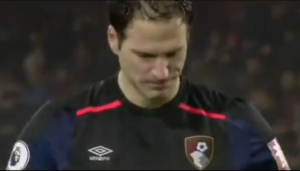 DEFINITIVNO MU NIJE DAN: Begović čašćavao, Arnautović oberučke prihvatao poklone (VIDEO)