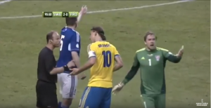 VREMEPLOV: Baš mu išao na živce- Kako se golman Farskih Ostrva našao na udaru Ibrahimovića i dobio loptu u lice (VIDEO)