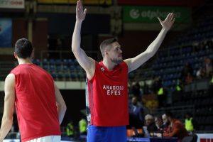 FOTO-UBOD: Evo kako je Štimac dočekan u Pioniru, pali su i zagrljaji (FOTO)