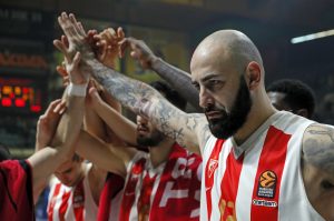 FOTO-UBOD: Mali navijač Zvezde i Pero Antić postali hit na internetu (FOTO)