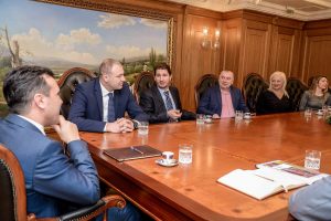SPORTSKE IGRE MLADIH: Premijer Makedonije Zoran Zaev primio delegaciju iz Srbije (FOTO)