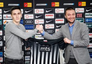 PARTIZAN PREDSTAVIO PRVO POJAČANJE: Novi levi bek izabrao zanimljiv broj, Iliev ponovo o prelaznom roku (FOTO)