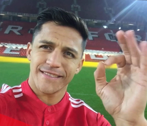 ‘DAME I GOSPODO, ZAUZIMITE SVOJA MESTA’: ‘Đavoli’ na epski način predstavili Aleksisa Sančeza! (VIDEO)