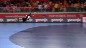 E, TAKO SE IGRA ODBRANA: Spektakularna parada nemačkog rukometaša obeležila EP! (VIDEO)