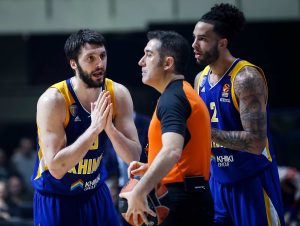 ISPOVEST MAJKE TAJLERA HANIKATA: Moj sin je pucao u vazduh, a policija u njega! (FOTO)