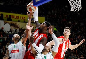 REAKCIJE NAKON POLUVREMENA: Delije u neverici ali uživaju, najnovije pojačanje na meti prvih kritika (FOTO)