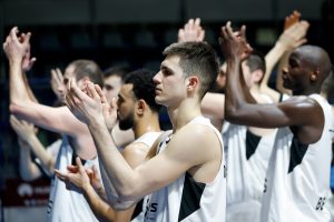 ABA LIGA: Partizan pao u ‘Tivoliju’ nakon produžetka, Mornar poslednji učesnik plej-ofa!