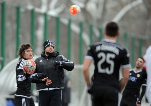 DOSTA TRČANJA, SAD MALO LOPTE: Čuka igra prvi kontrolni meč
