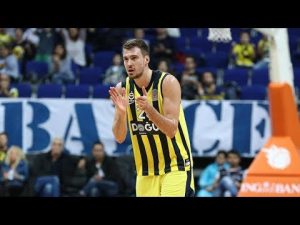 KUP TURSKE: Odlična partija Gudurića nedovoljna protiv šuterski raspoloženog Efesa