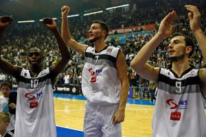 NAVIJAČI PARTIZANA EUFORIČNI: Bivši ‘Duletov Francuz’ u crno-belom poručio Srbiji – ‘vidimo se’ (FOTO)