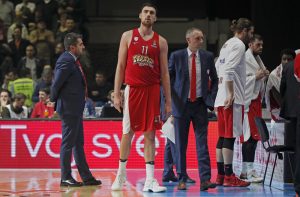 SJAJNA PARTIJA: Nikola Milutinov nagradu za MVP kola Evrolige podelio sa Rendolfom (VIDEO)