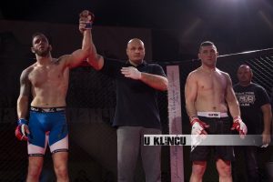 PANČEVO, GRAD BORILAČKOG SPORTA: Još jedan u nizu uspešan ‘Combat Challenge’, Radaković ‘provozao traktor’ – Truščeku pripao meč večeri (FOTO) (VIDEO)